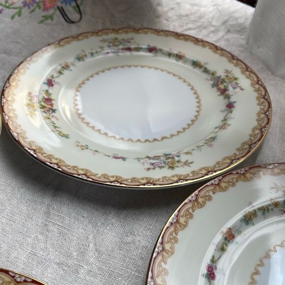 Lot of 4 Noritake China Dimity pattern salad plates. - Picture 7 of 8